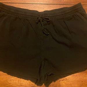 Women’s Linen Shorts with elastic and tie waist. Pockets in front and back.